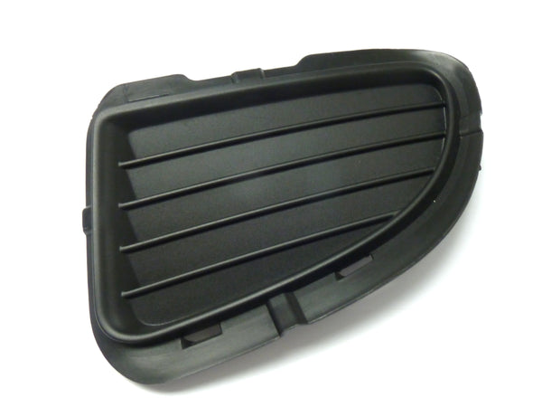 Front Bumper Plug / Trim - Grande Punto