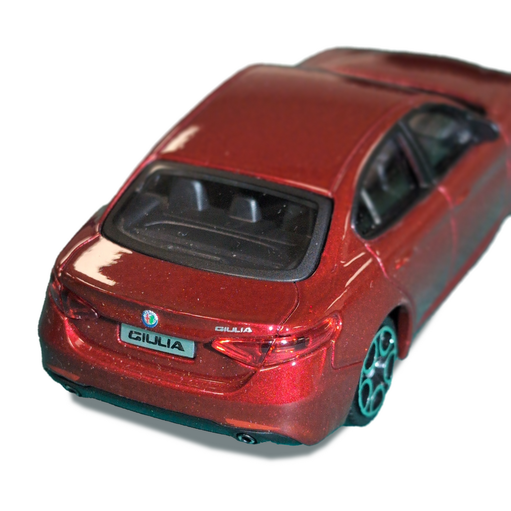 1 43 Scale Alfa Romeo Giulia Red By Bburago Street Fire 6002350561 Partsworld UK