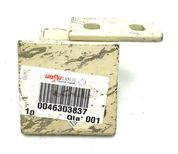 46303837 Nearside Lower Door Hinge - Coupe