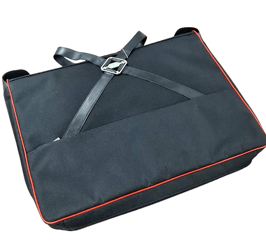 This is a genuine 124 Garment Bag
Especially produced by Garda&Co

Made from waterproof material and a user-friendly design.

The zip-around closure and waterproof, soft and breathable material enable to easily and securely store suits and dresses and keep them clean and neat.

Removable shoulder strap, inner support for regular hanger, two fixing straps for clothing.

Two metal hangers included.